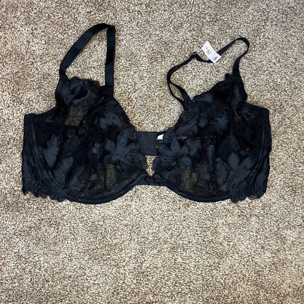 NWT Victoria's Secret Black Floral Lace Bra
